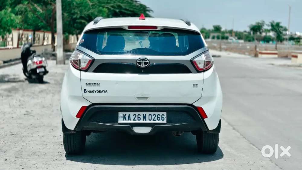 Tata Nexon 2018 Diesel 108000 Km Driven