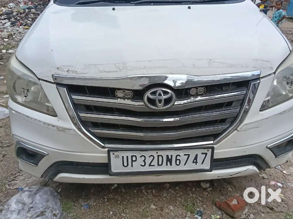 Toyota Innova Diesel 7 Str 2012