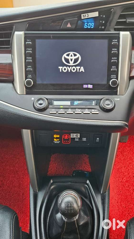 Toyota Innova Crysta 2.4 Z 7 Str, 2025, Diesel