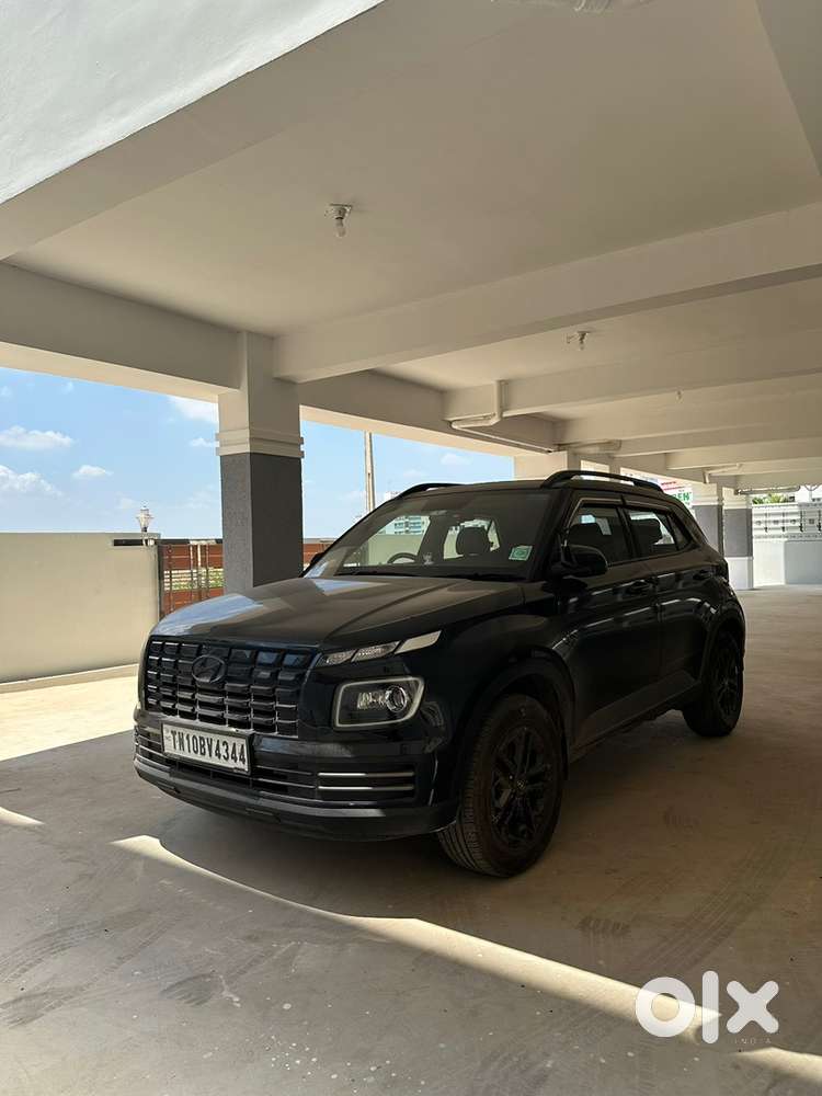 Hyundai Venue 2023 Petrol Car
