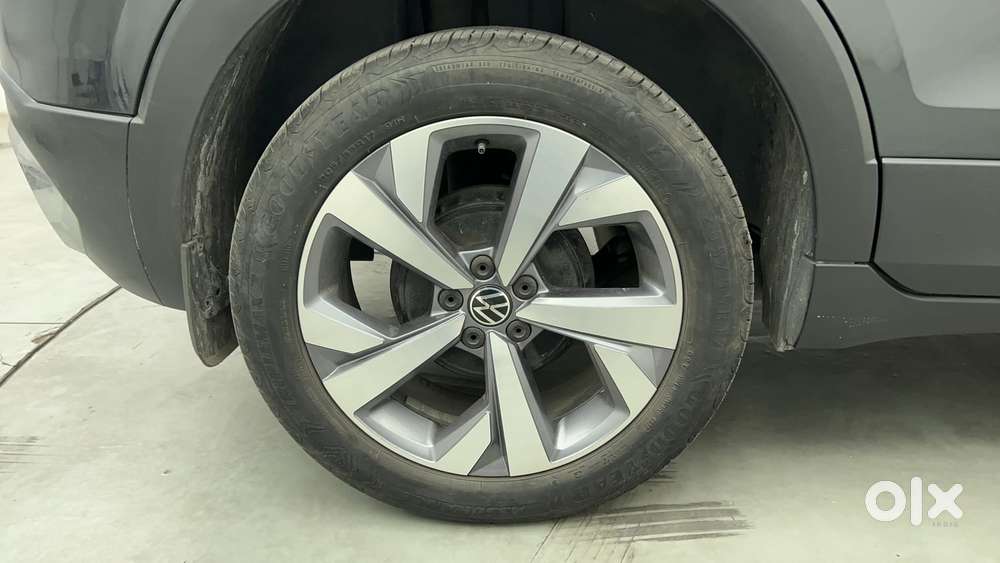 Volkswagen Taigun Topline 1.0 Tsi At (electric Seats), 2022, Petrol