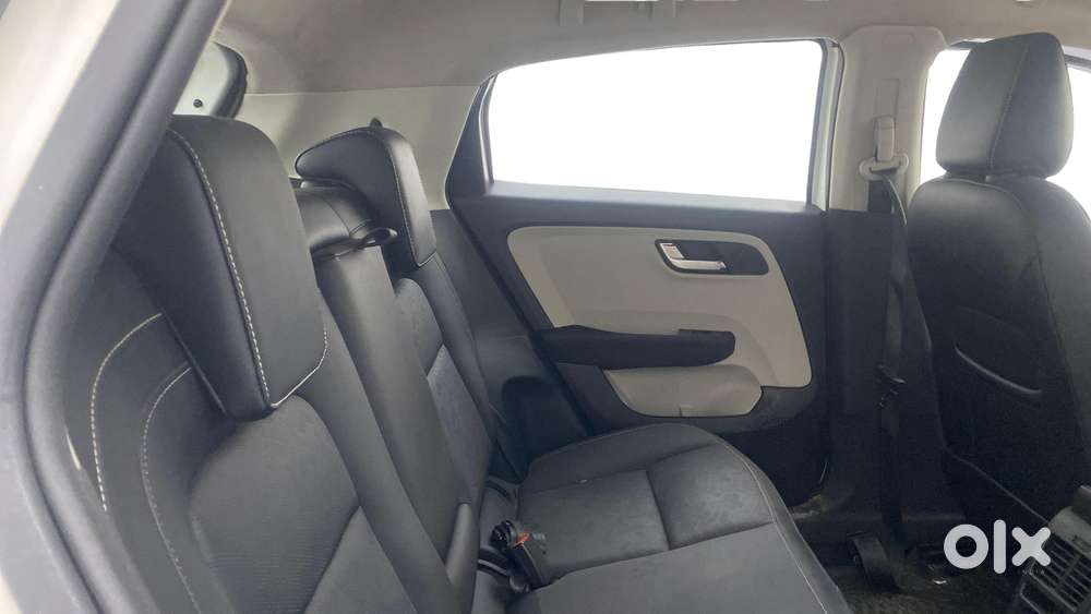 Tata Altroz 1.2 Xza Plus, 2023, Petrol