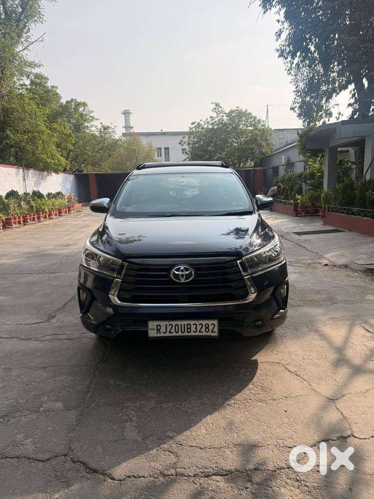 Innova Crysta 2.4 Ltr Diesel Automatic Company Maintained