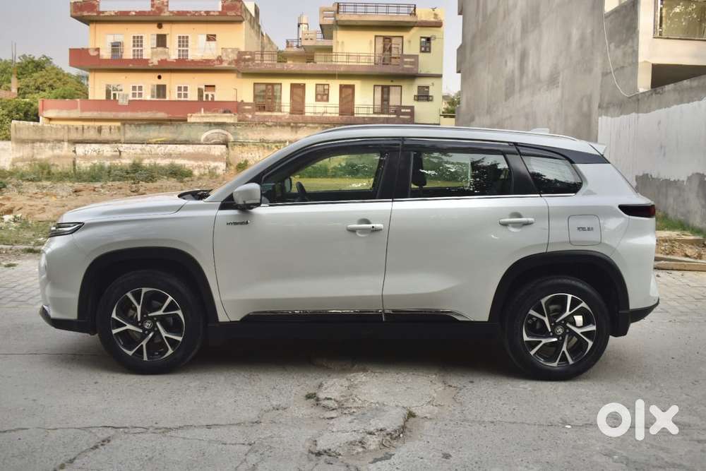 Toyota Urban Cruiser Hyryder 1.5 V Hybrid, 2023, Petrol