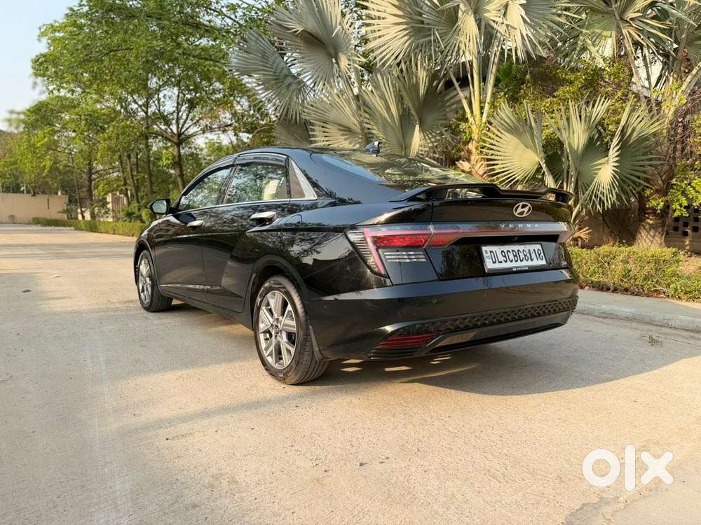 Hyundai Verna Sx (o) 1.5 Vtvt Ivt [2023 - 2026], 2025, Petrol