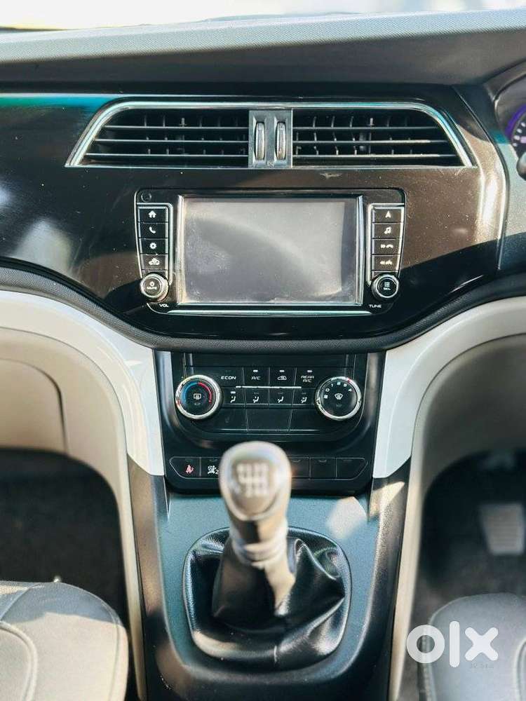 Mahindra Marazzo M6 8str, 2018, Diesel