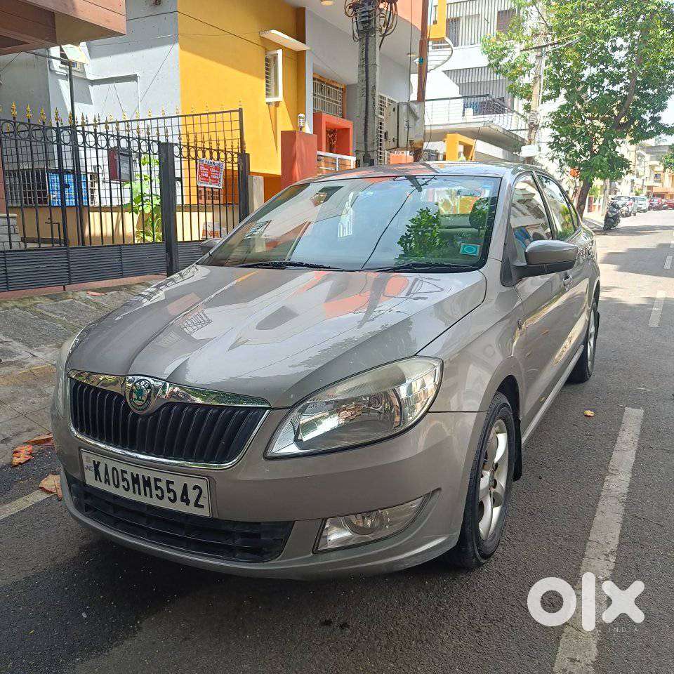 Skoda Rapid 1.6 Mpi Elegance, 2013, Diesel