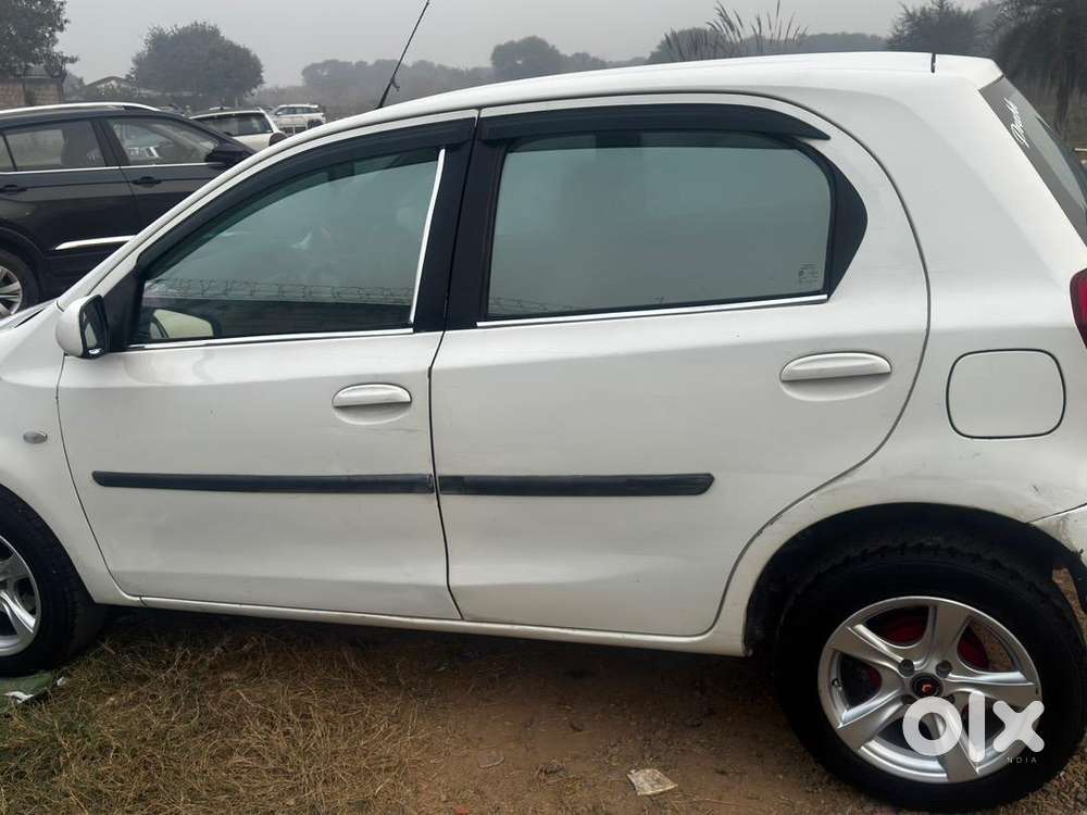 Toyota Hybrid Car 2011 Year