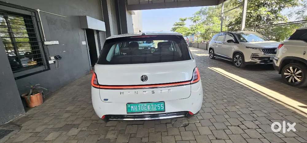 Mg Windsor Ev Essence 2025