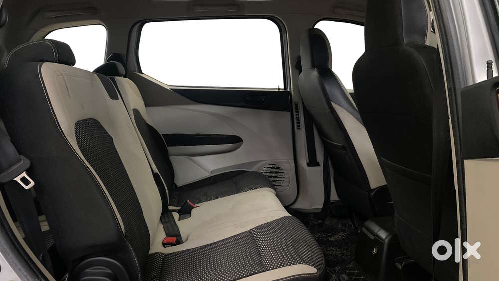 Renault Triber Rxz, 2021, Petrol