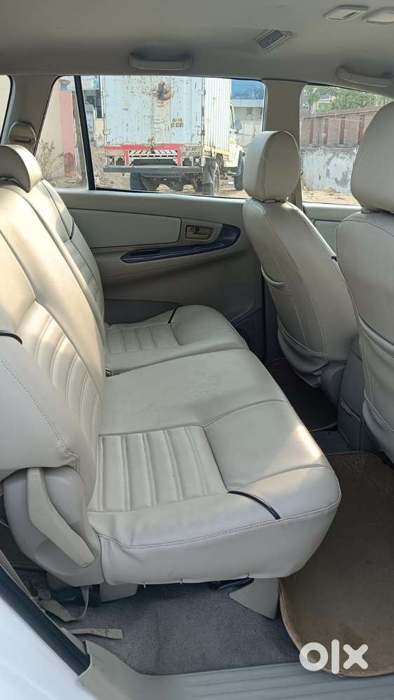 Toyota Innova 2.5 G (diesel) 7 Seater Bs Iv, 2013, Diesel