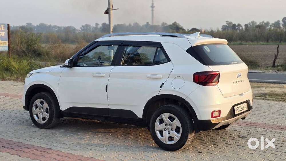 Hyundai Venue 1.2 S Plus, 2021, Petrol