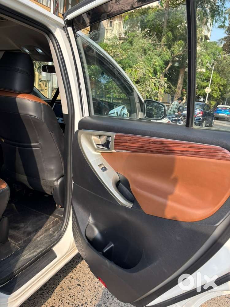 Toyota Innova Crysta