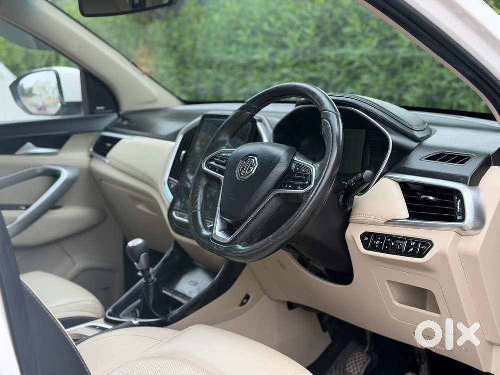 Toyota Innova Hycross, 2024, Petrol