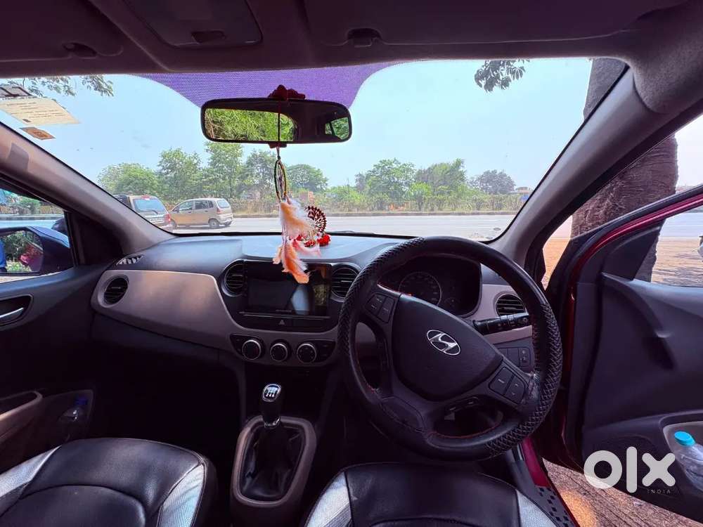 Grand I10 1.2l Sportz, Vine Red Colour
