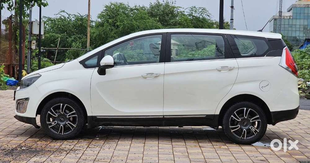 Mahindra Marazzo M8, 2018, Diesel