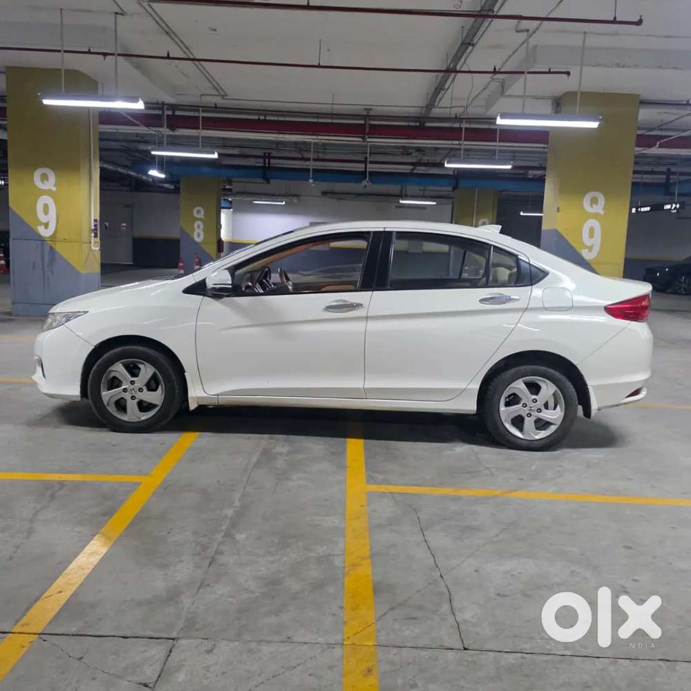 Honda City 1.5 V 4th Gen I-vtec Mt, 2015, Petrol