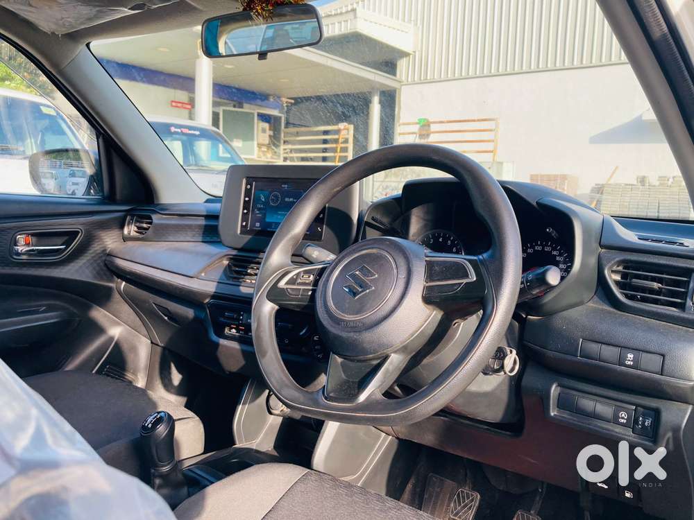 Maruti Suzuki New-gen Swift Vxi, 2024, Petrol