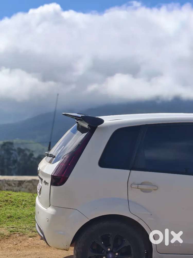 Ford Figo 2013 Petrol 137000 Km Driven