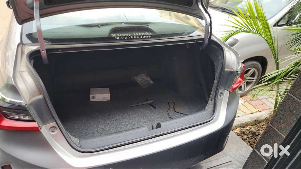 Automatic Top Model 2020. In Immaculate Condition 24000 Km Only Driv