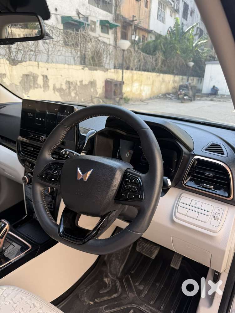 Mahindra Xuv400 Ec 3.3 Kw, 2024, Electric