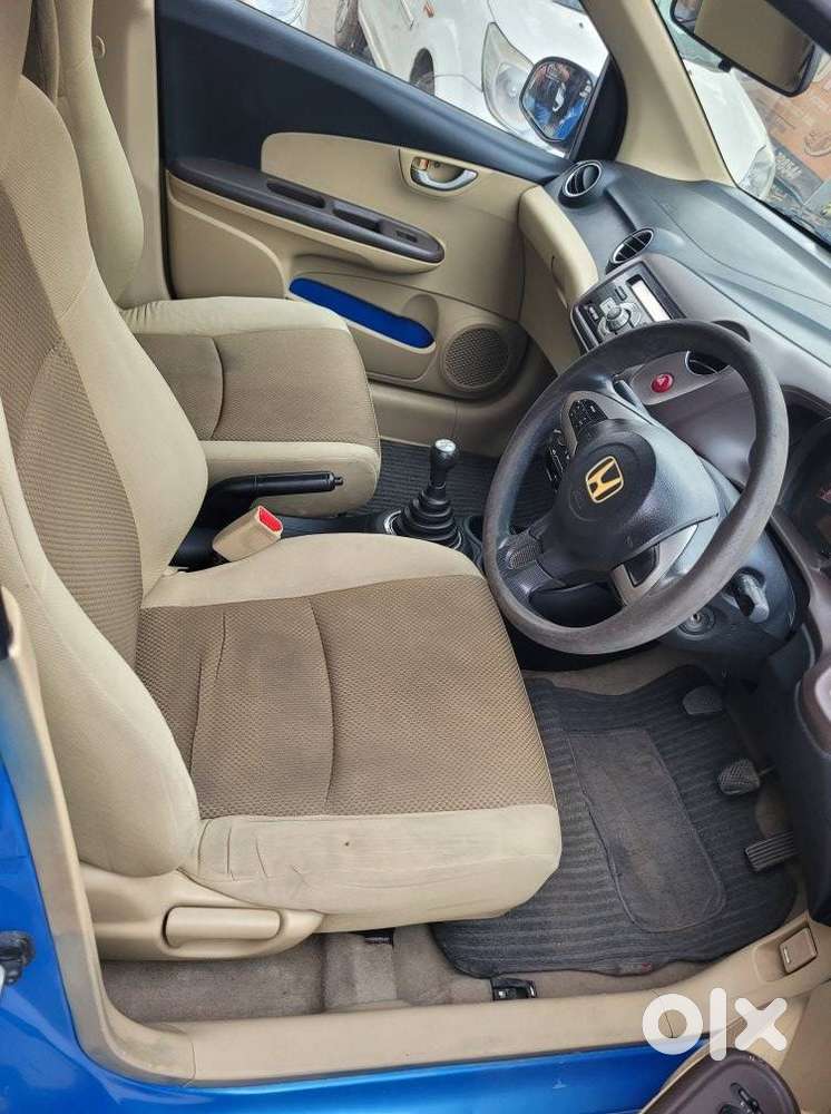 Honda Brio V Mt, 2012, Petrol