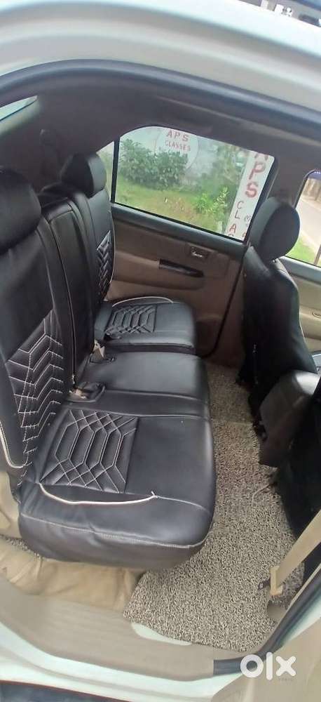 Toyota Fortuner 2011-2016 4x2 Manual, 2013, Diesel