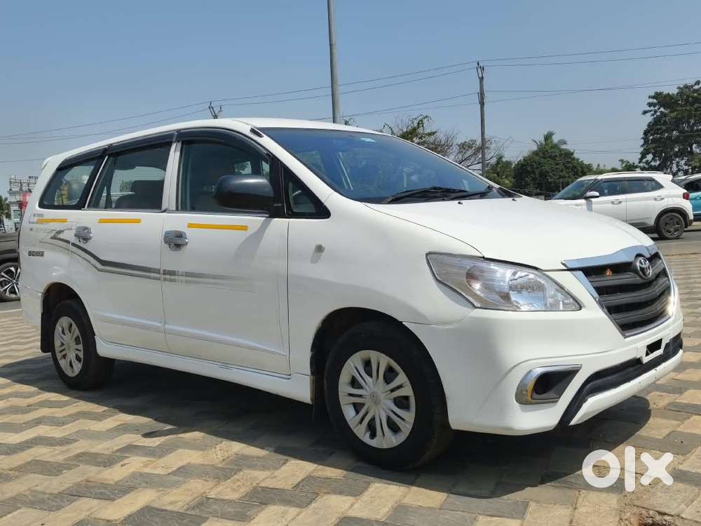 Toyota Innova 2.5 G (diesel) 8 Seater, 2015, Diesel