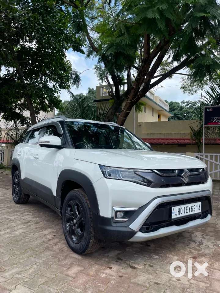 Maruti Suzuki Brezza 1.5 Zxi At Smart Hybrid Dual Tone, 2023, Petrol