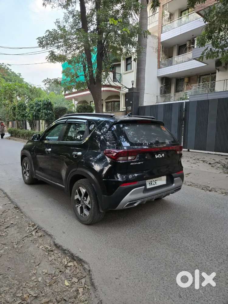 Sonet Diesel Auto Sunroof  2022