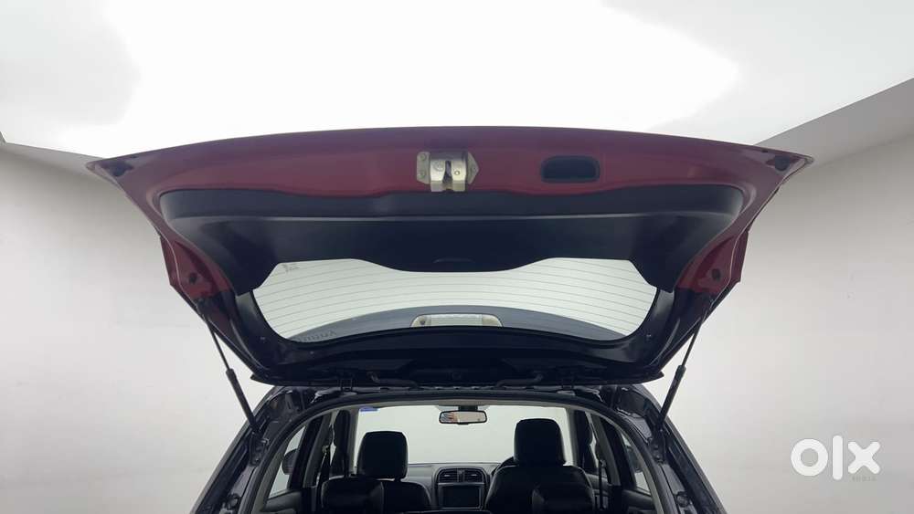 Maruti Suzuki Vitara Brezza 1.5 Zxi Plus At Dual Tone, 2020, Petrol