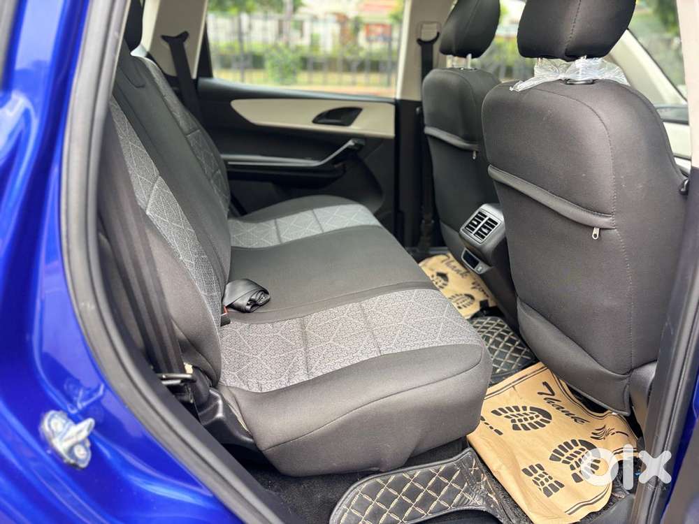 Mahindra Xuv700 2.2 Ax 5 Diesel Mt Str, 2023, Diesel