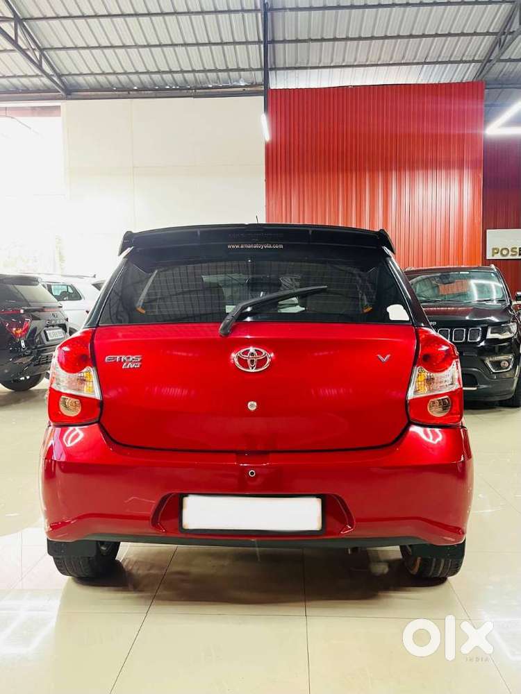 Toyota Etios Liva V Dual Tone, 2018, Petrol