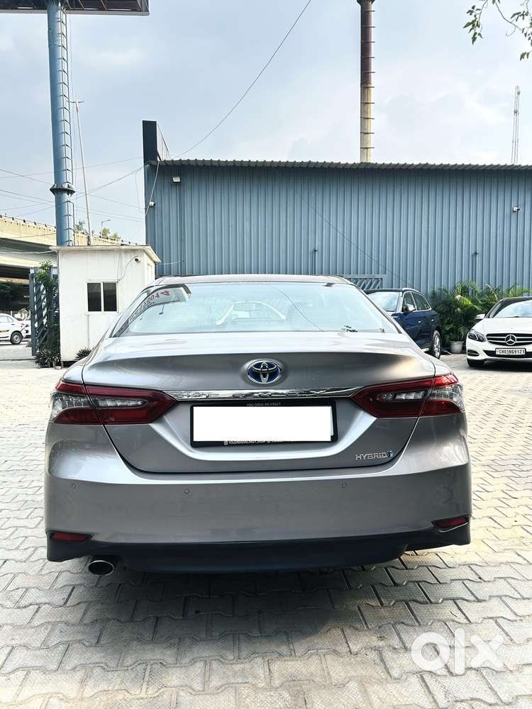 Toyota Camry 2.5 Hybrid, 2023, Petrol