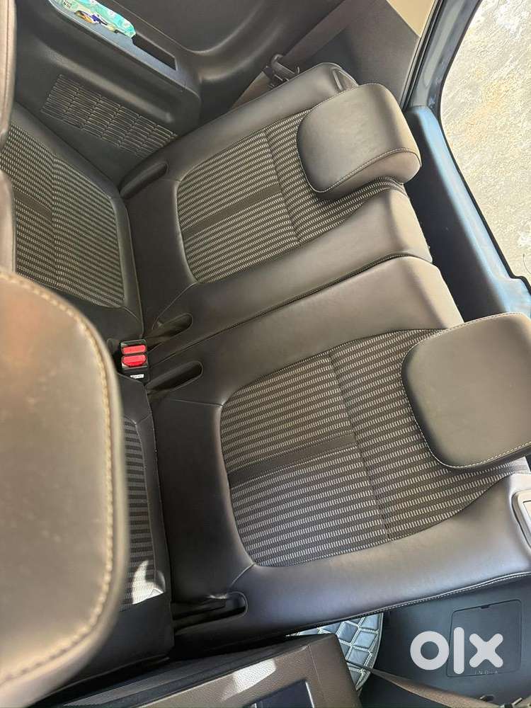 Kia Carens 2022 Petrol 72600 Km Driven