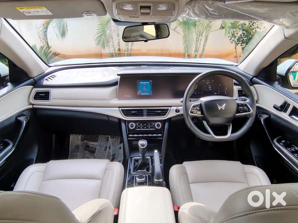 Mahindra XUV700 2.2 AX 7 Diesel MT Str, 2022, Diesel
