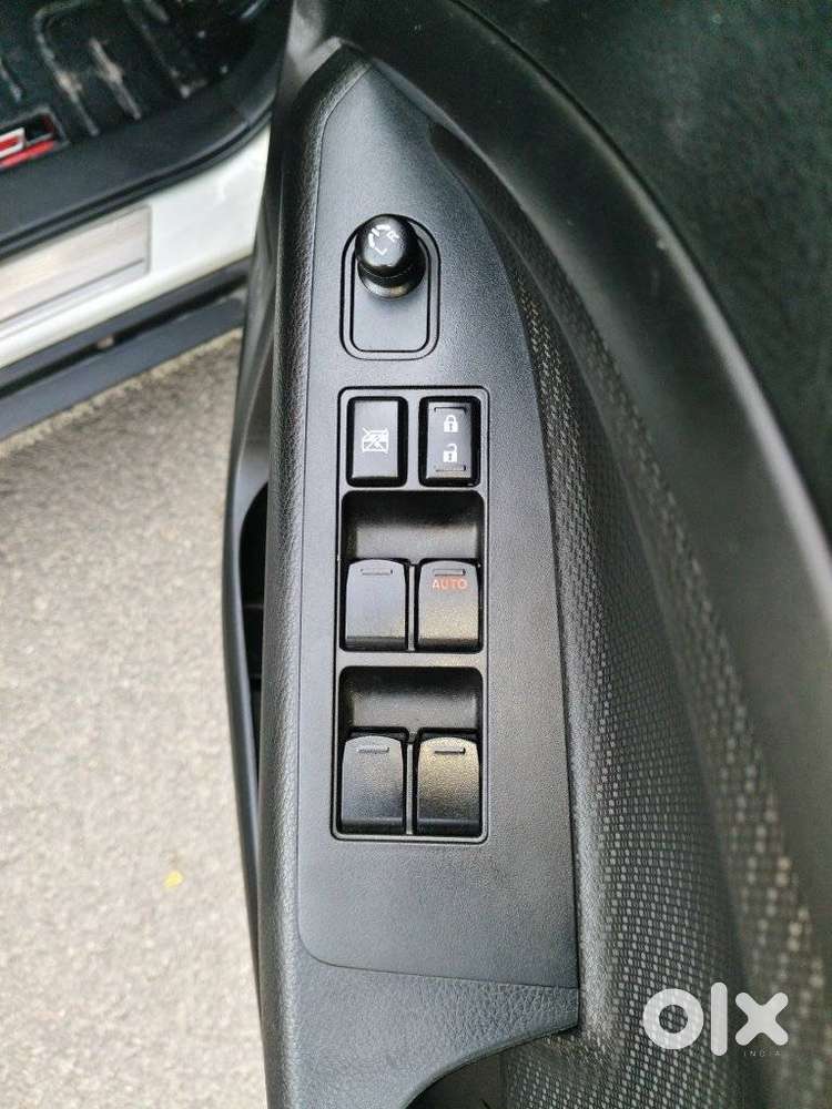 Maruti Suzuki Brezza 1.5 Lxi Smart Hybrid, 2025, Petrol