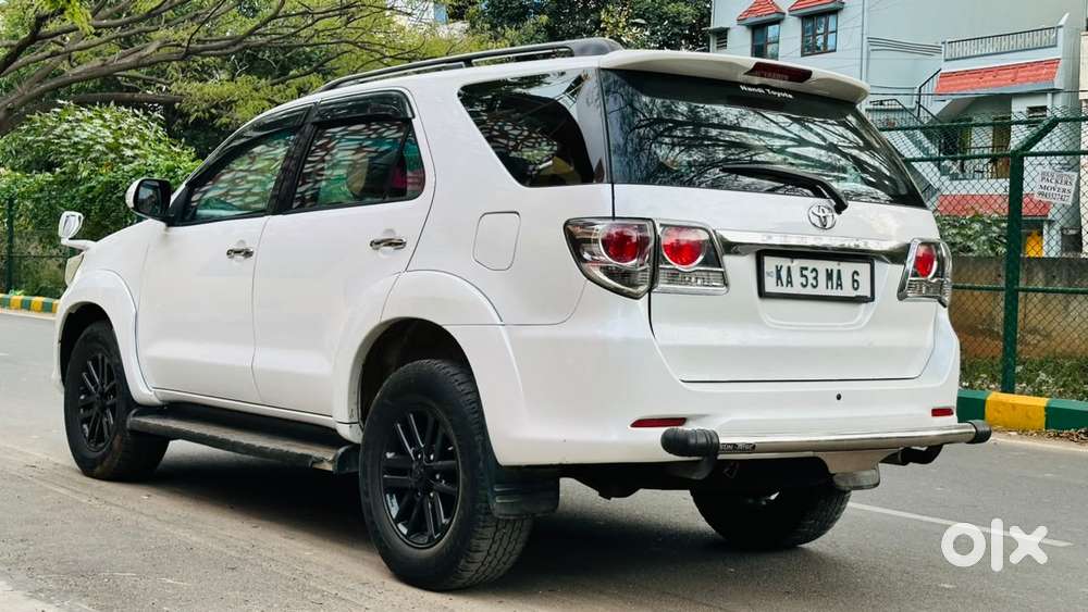 Toyota Fortuner 4x2 Manual, 2012, Diesel