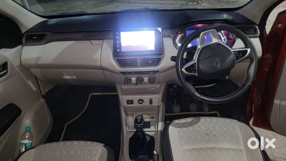 Renault Triber 1.0 Rxz Dual Tone, 2025, Petrol