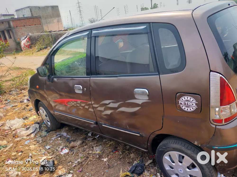 Maruti Suzuki Zen Estilo 2011