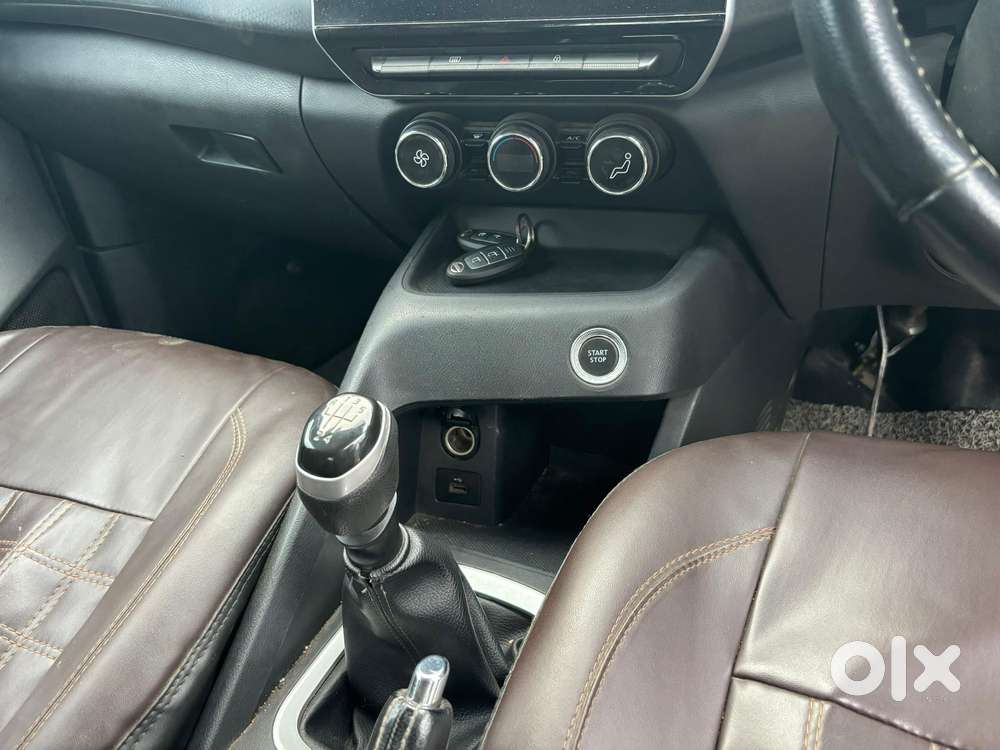 Nissan Magnite 1.0 Xv, 2022, Petrol