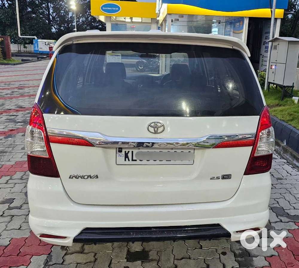 Toyota Innova 2.5 G (diesel) 8 Seater, 2013, Diesel