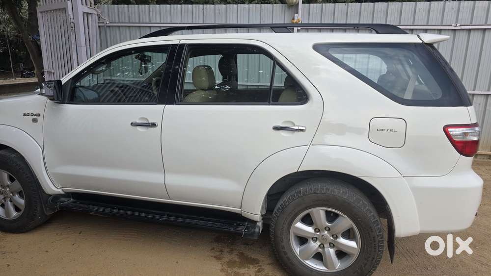 Toyota Fortuner 3.0 4x4 Manual, 2011, Diesel