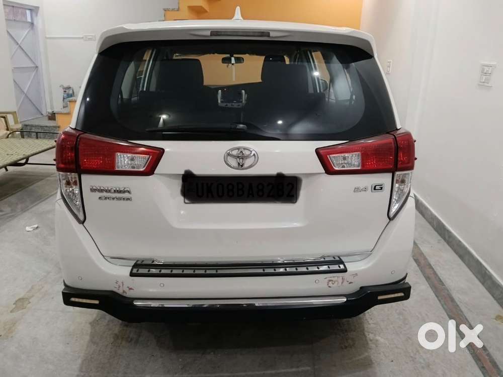 Innova Crysta 2.4 G At