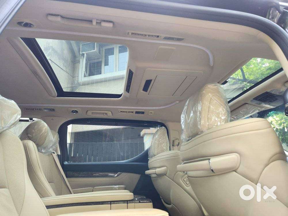 Toyota Vellfire 2.5 Executive Lounge, 2020, Petrol