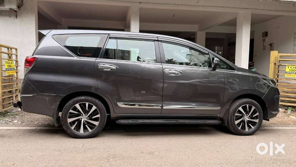 Toyota Innova Crysta 2.4 Z 7 Str, 2022, Diesel