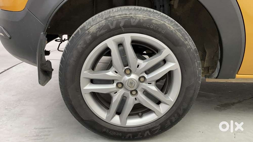 Renault Triber Rxz Easy-r Amt, 2022, Petrol