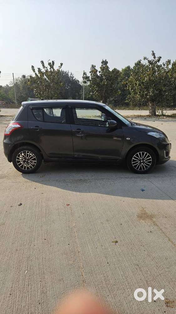 Maruti Suzuki Swift Lxi Option, 2016, Petrol