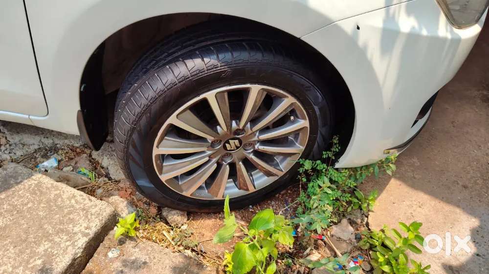 Maruti Suzuki Swift Dzire 2017 Petrol 89000 Km Driven