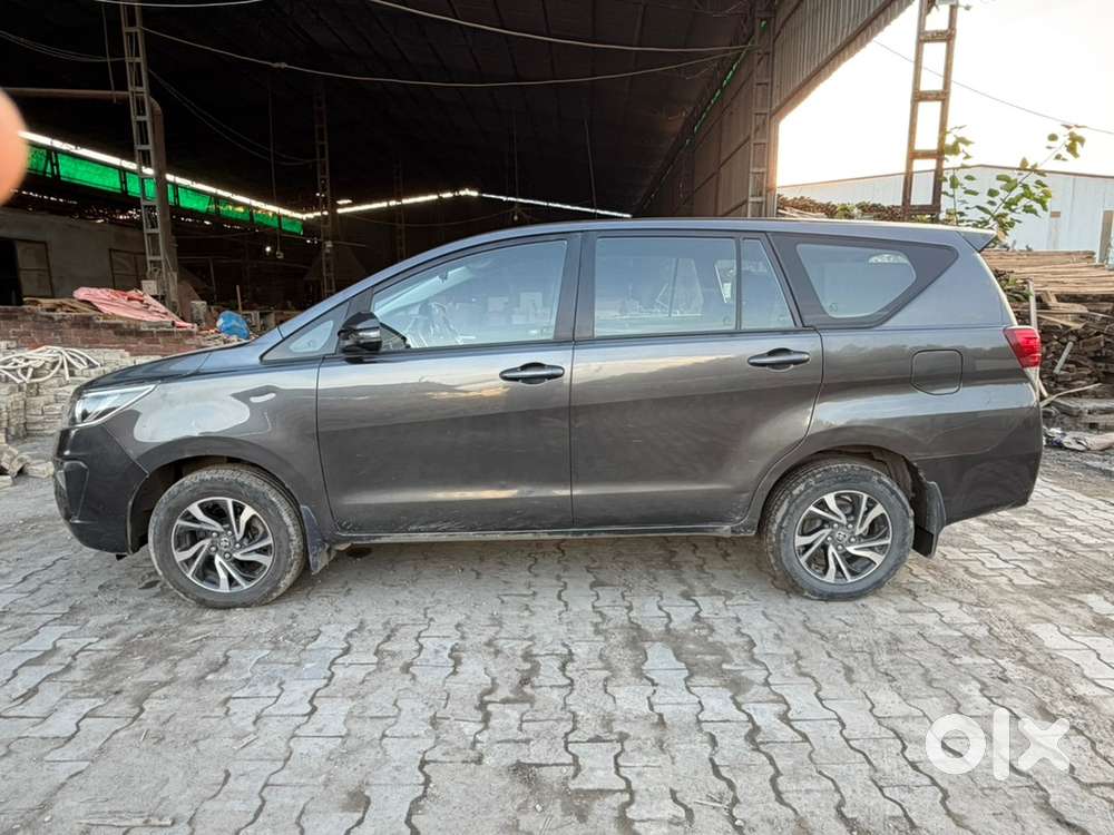 Toyota Innova Crysta 2021